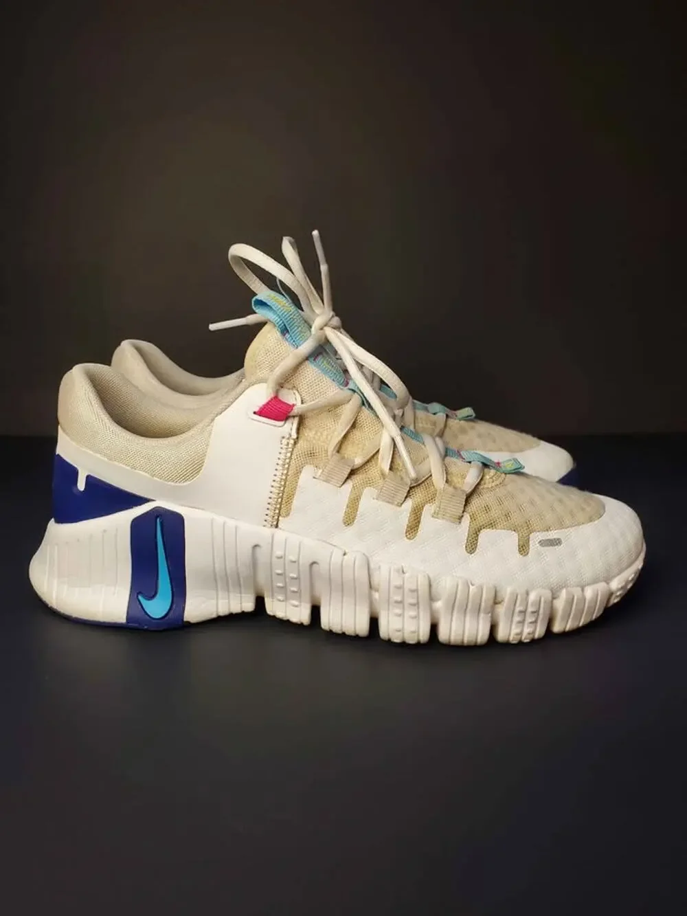 Nike Free Metcon Training Shoes Women’s Size 8.5 White Blue Gym Cross Training